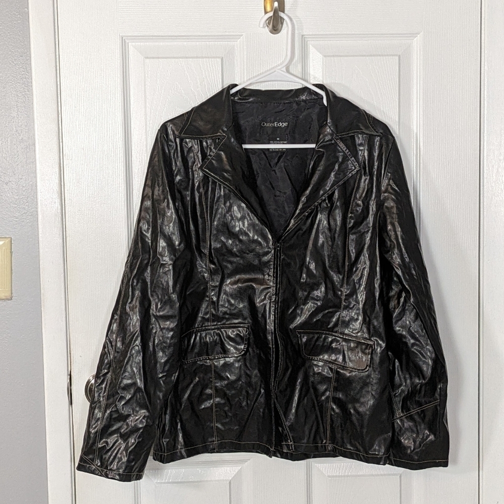 Unique Outer Edge Ultra-Shiny Vegan Leather Contrast Stitching Jacket Size M‎
